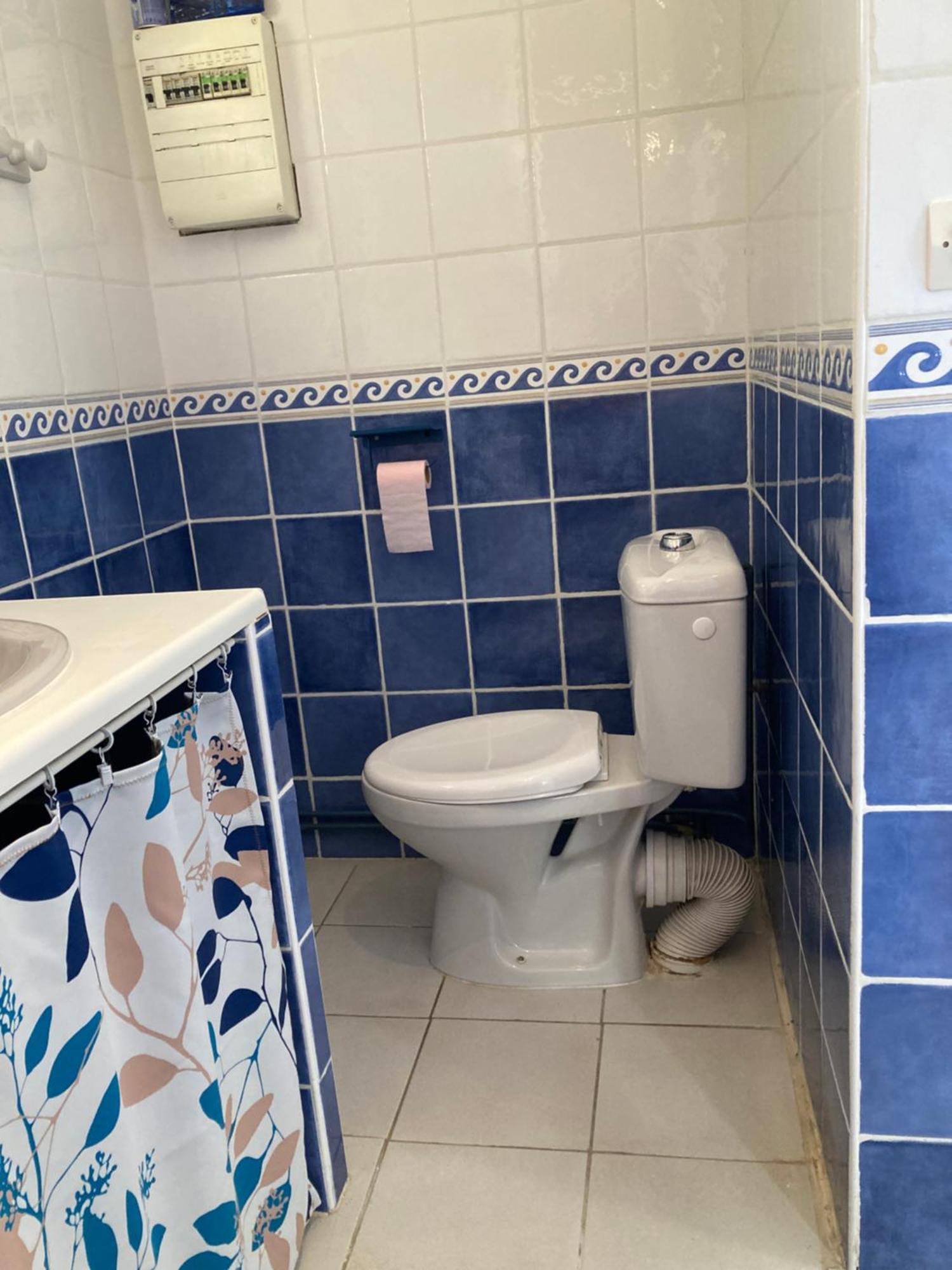 Les Hirondelles Apartment Bessan Bagian luar foto